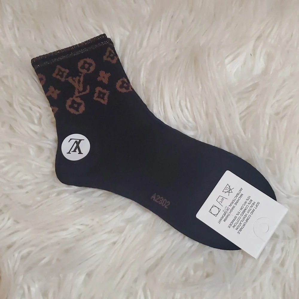 Louis Vuitton crew socks size medium - Picture 4 of 4